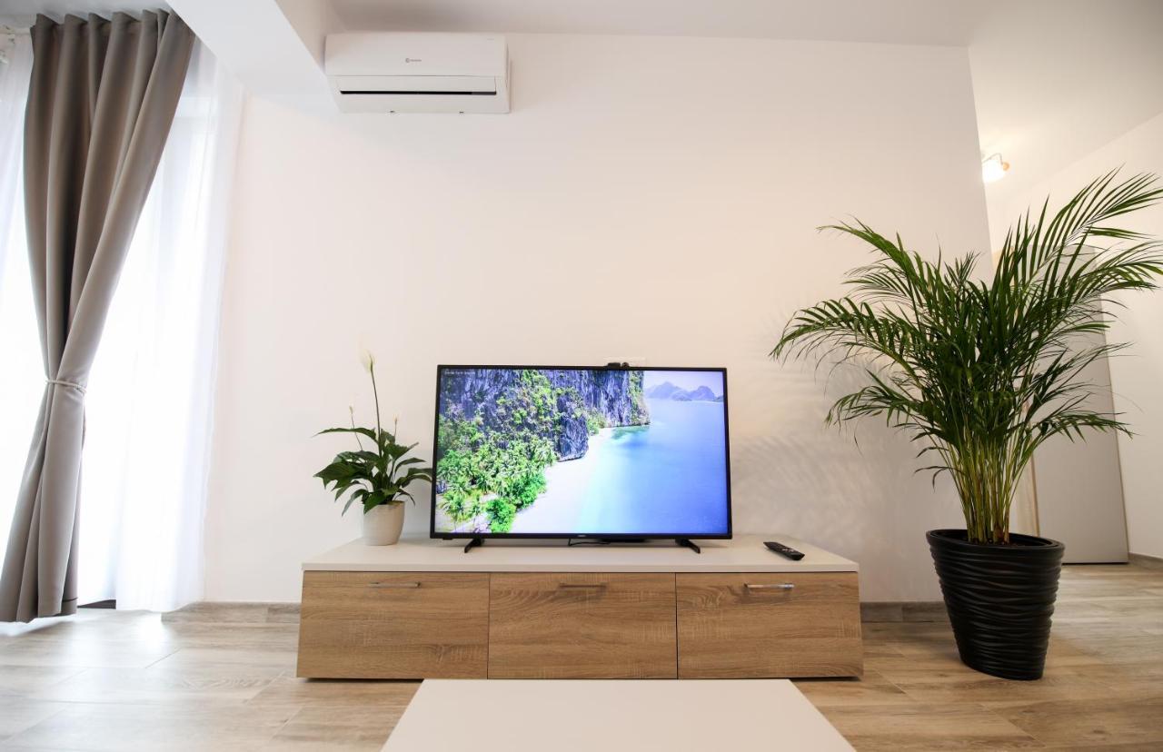 Vitan Central Oasis ---Free Secured Private Parking---Self Check-In-- Boekarest Buitenkant foto