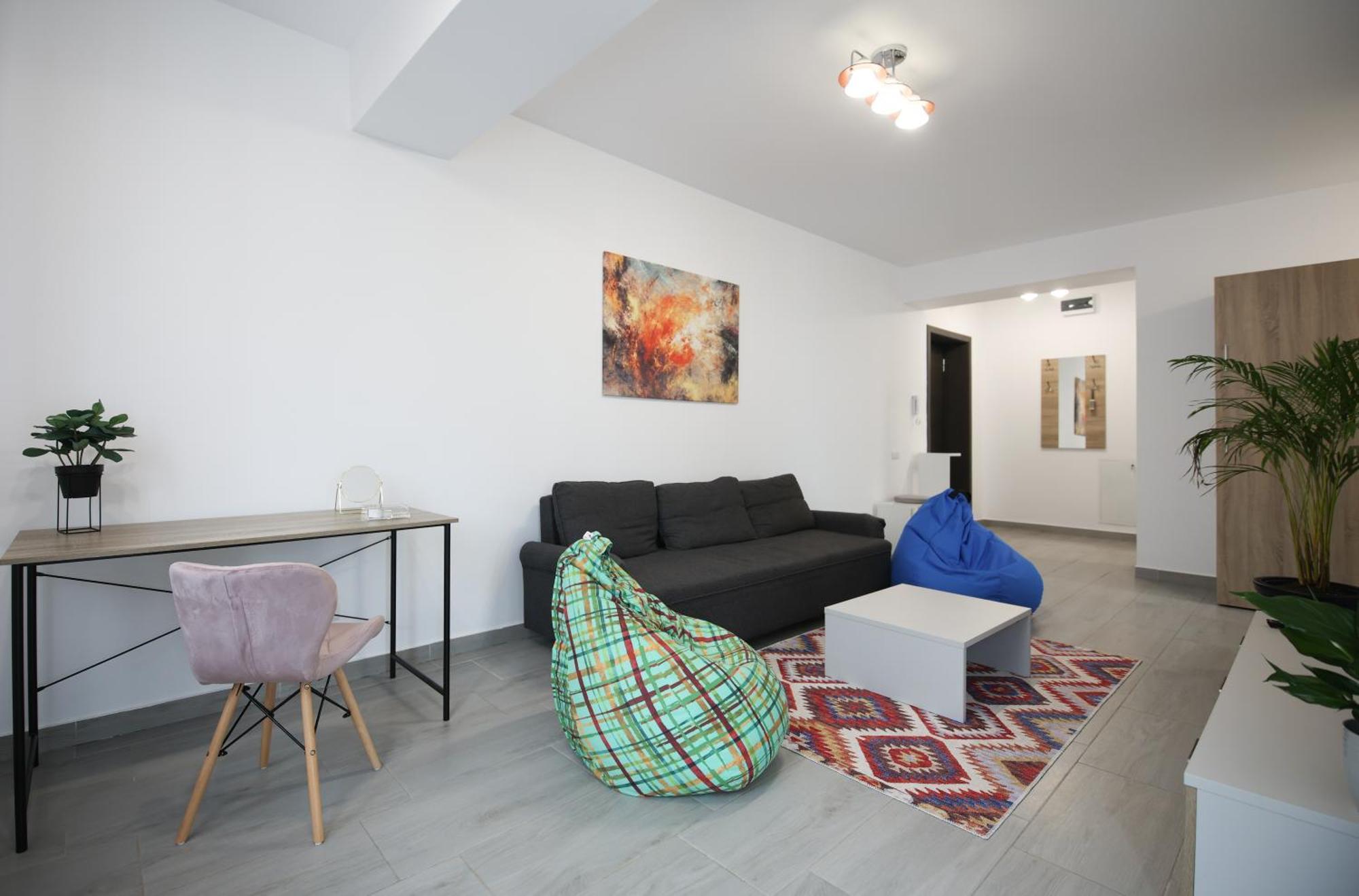 Vitan Central Oasis ---Free Secured Private Parking---Self Check-In-- Boekarest Buitenkant foto