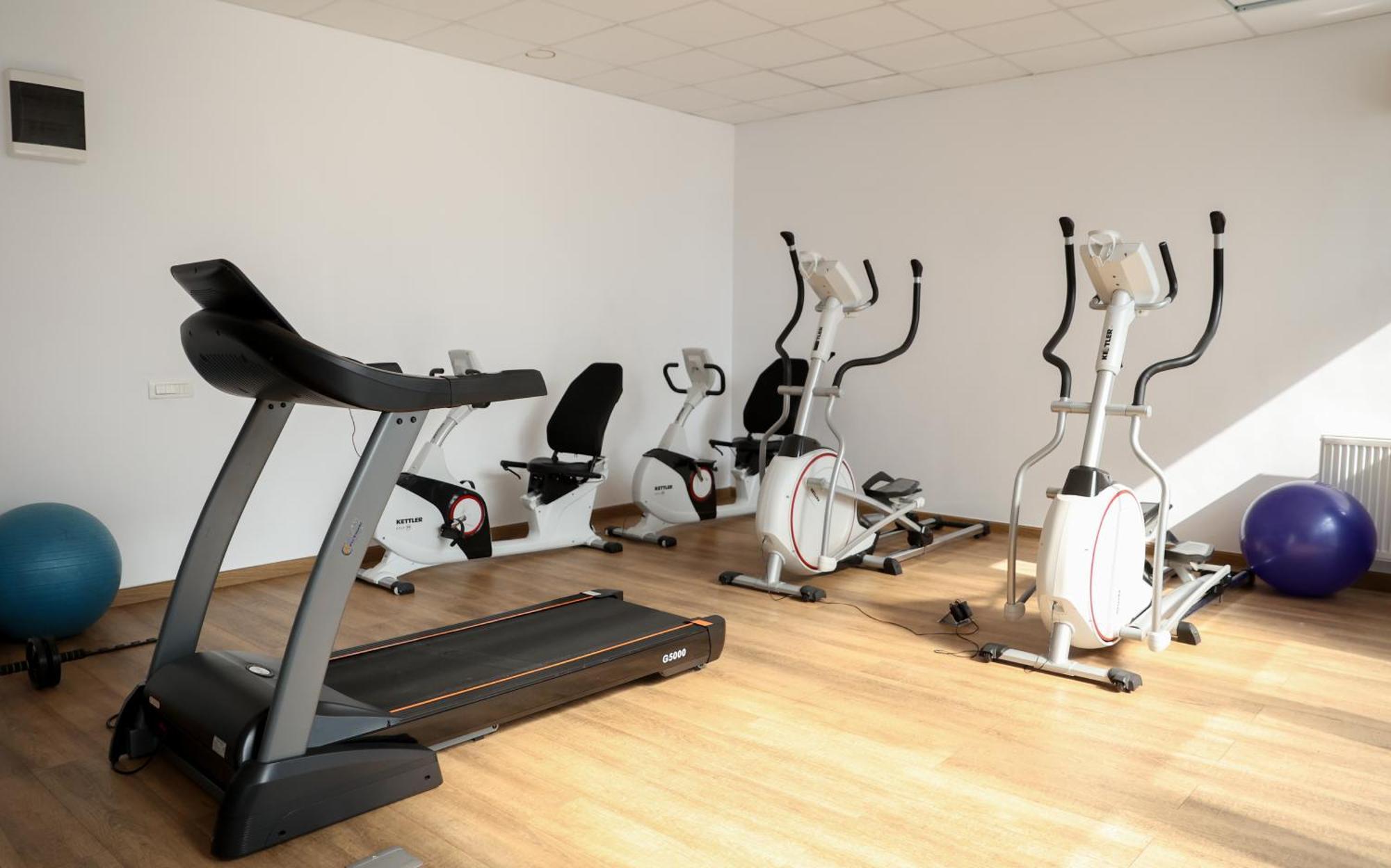 Vitan Central Oasis ---Free Secured Private Parking---Self Check-In-- Boekarest Buitenkant foto