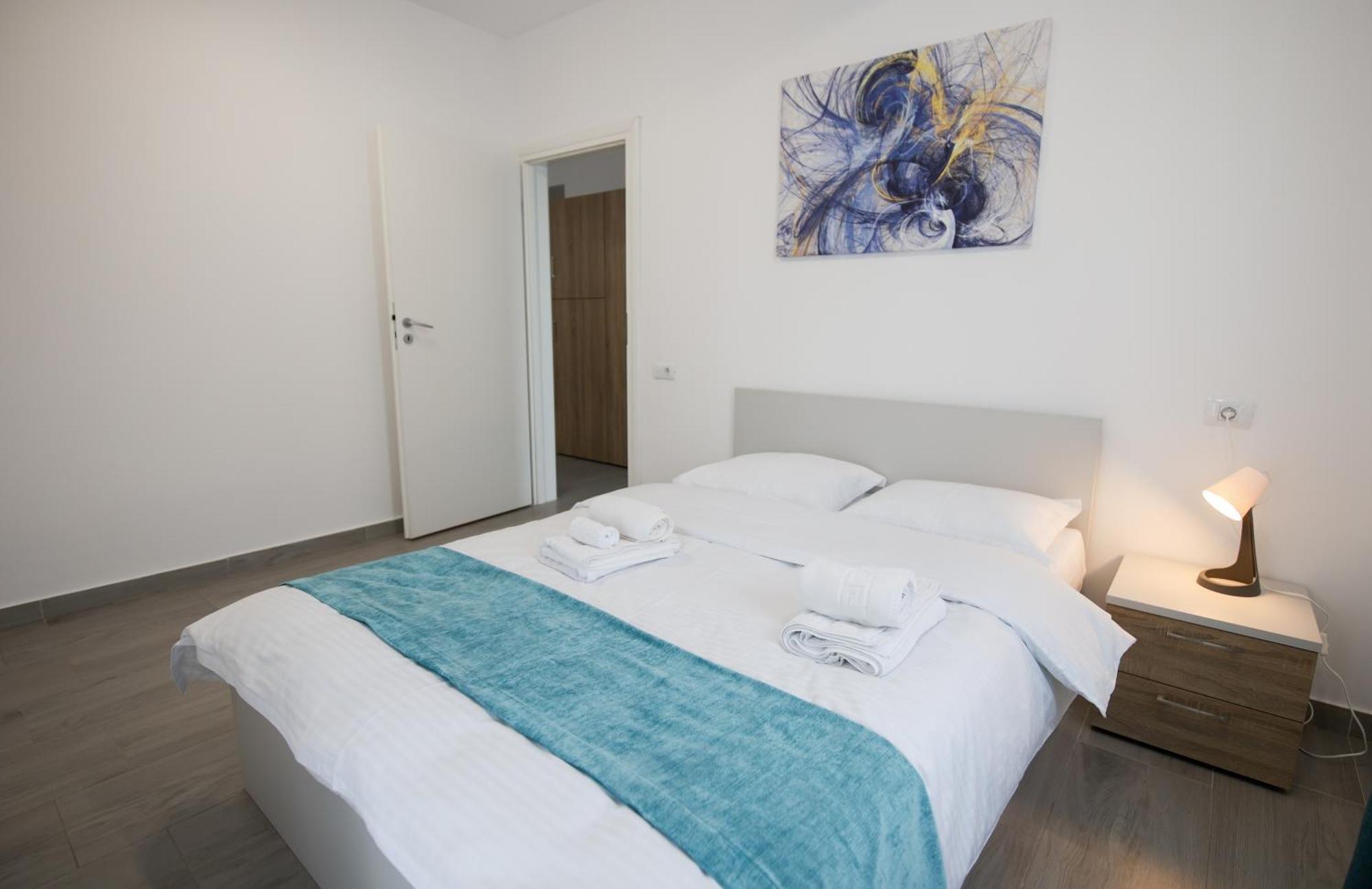 Vitan Central Oasis ---Free Secured Private Parking---Self Check-In-- Boekarest Kamer foto