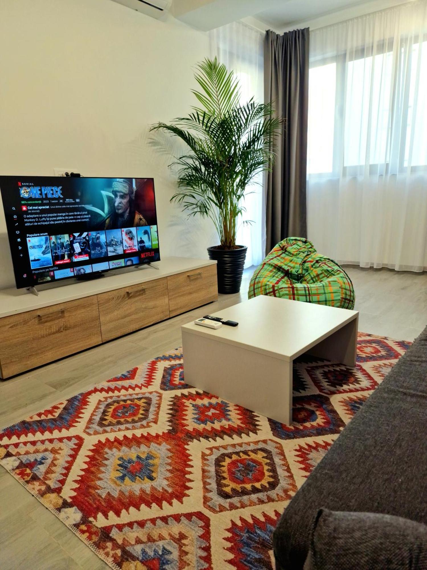 Vitan Central Oasis ---Free Secured Private Parking---Self Check-In-- Boekarest Kamer foto